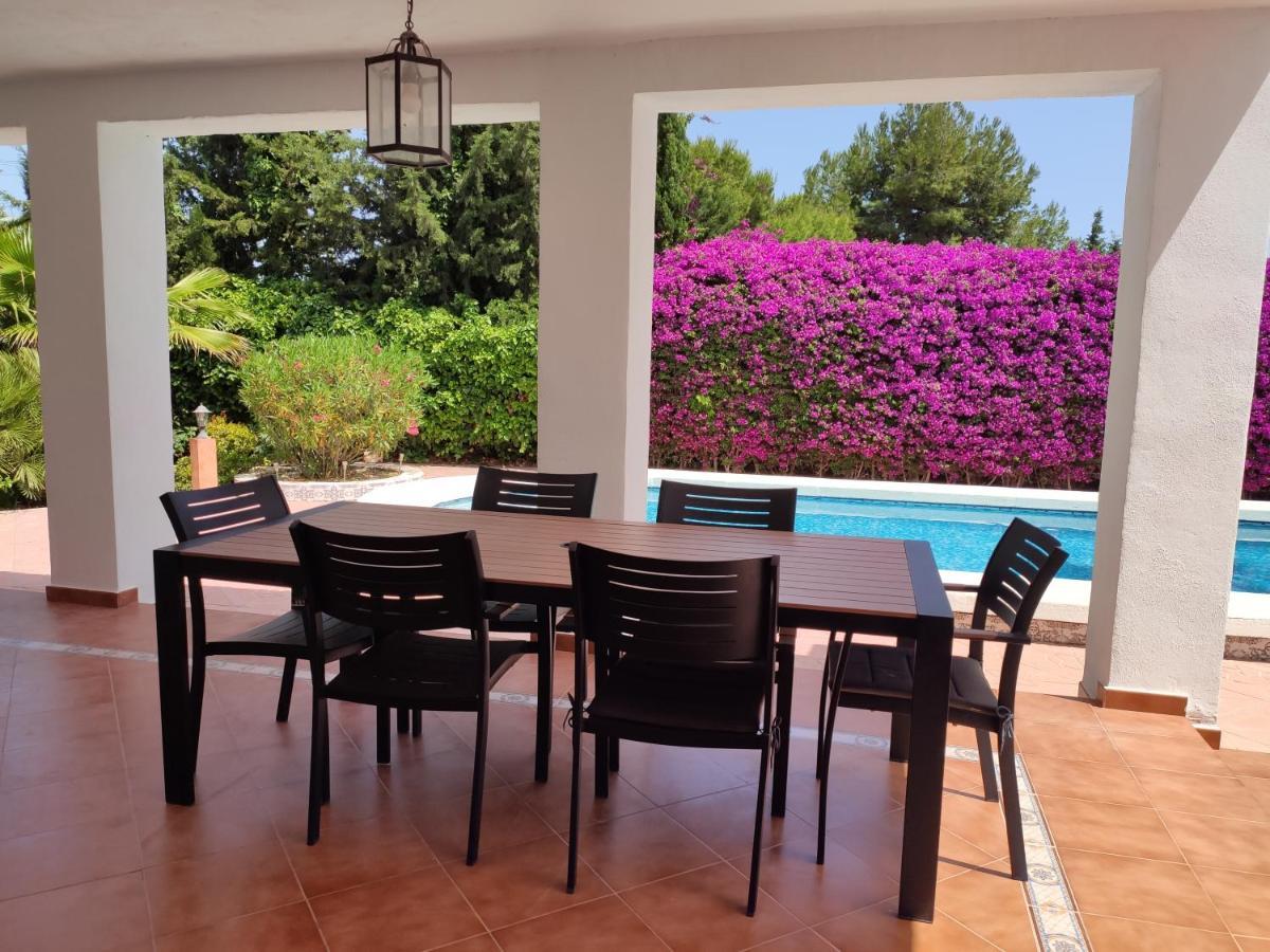 Villa With Private Pool, Bbq, Fitness Center & Sauna 산비센테델라스페그 외부 사진