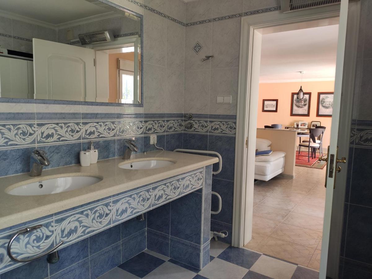 Villa With Private Pool, Bbq, Fitness Center & Sauna 산비센테델라스페그 외부 사진